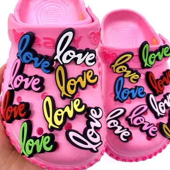 1PCS PVC ורוד כחול נעליים קסמי אהבה סמל חור נעל קישוט עבור הילדים מסיבת מתנות צבעוניים צמיד אביזרי אבזם