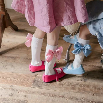בנות חמודות הברך גבוה גרביים קשתות גדולות לפעוטות גרביים ארוכות הספר של הילדים גרביים רכות הספר של הילדים גרב גרב התינוק