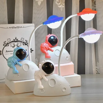 יצירתי אסטרונאוט ליל ירח בהיר קישוט נטענת USB LED מנורת שולחן חדר שינה שולחן ליד המיטה מנורת השולחן לקישוט הבית
